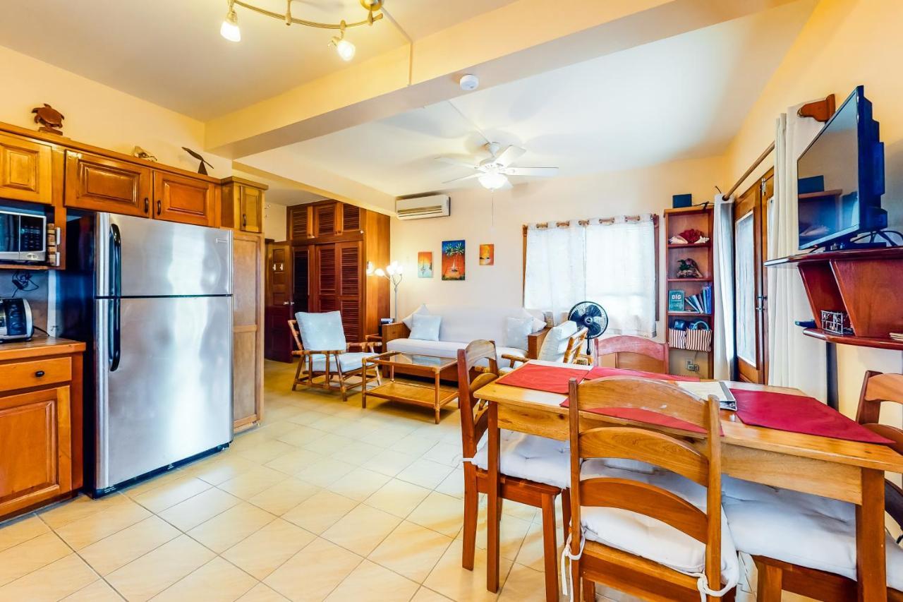 Coral Reef Condo ซานเปโดร ภายนอก รูปภาพ