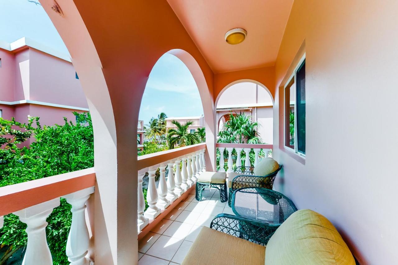 Coral Reef Condo ซานเปโดร ภายนอก รูปภาพ