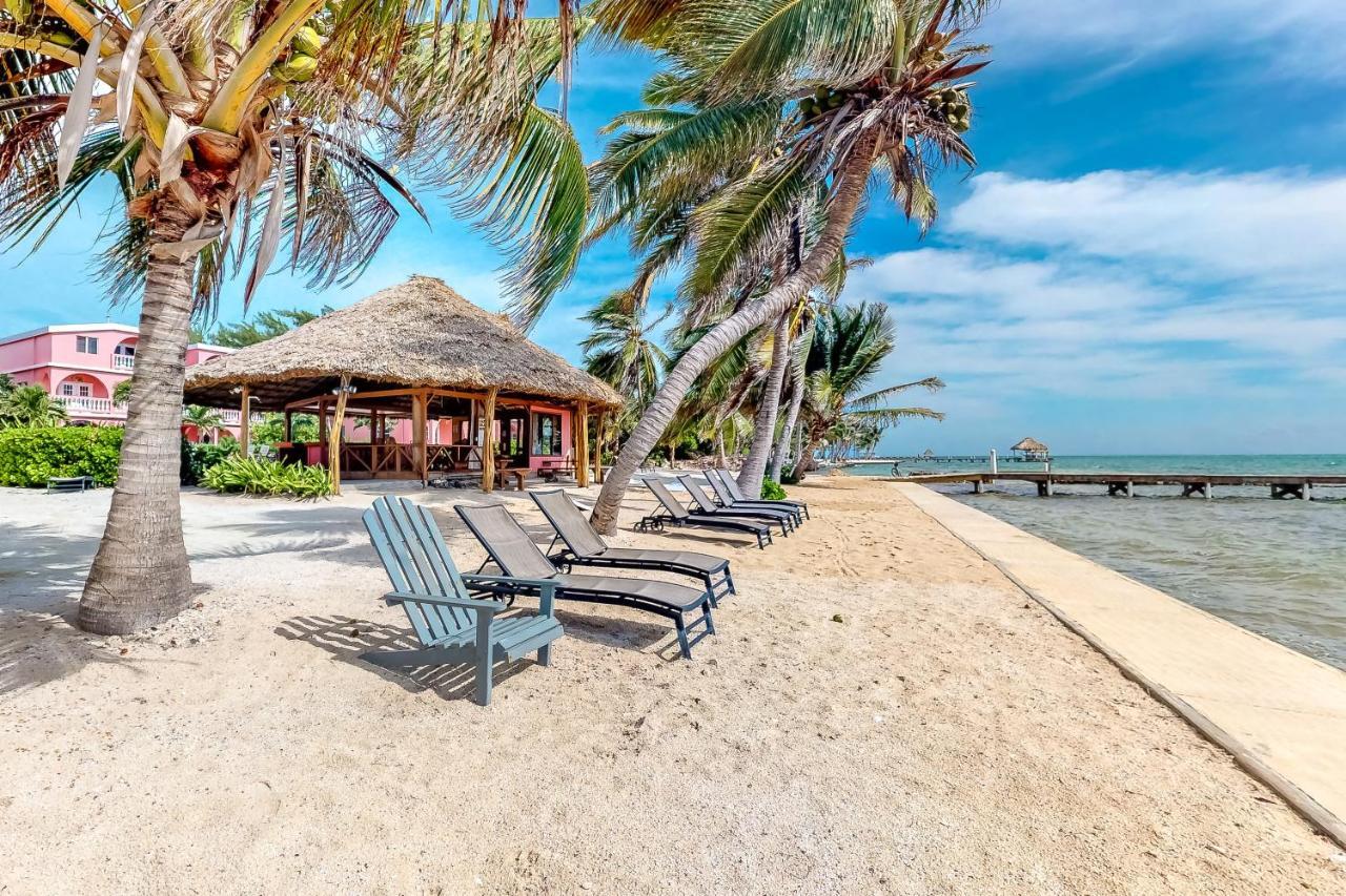 Coral Reef Condo ซานเปโดร ภายนอก รูปภาพ